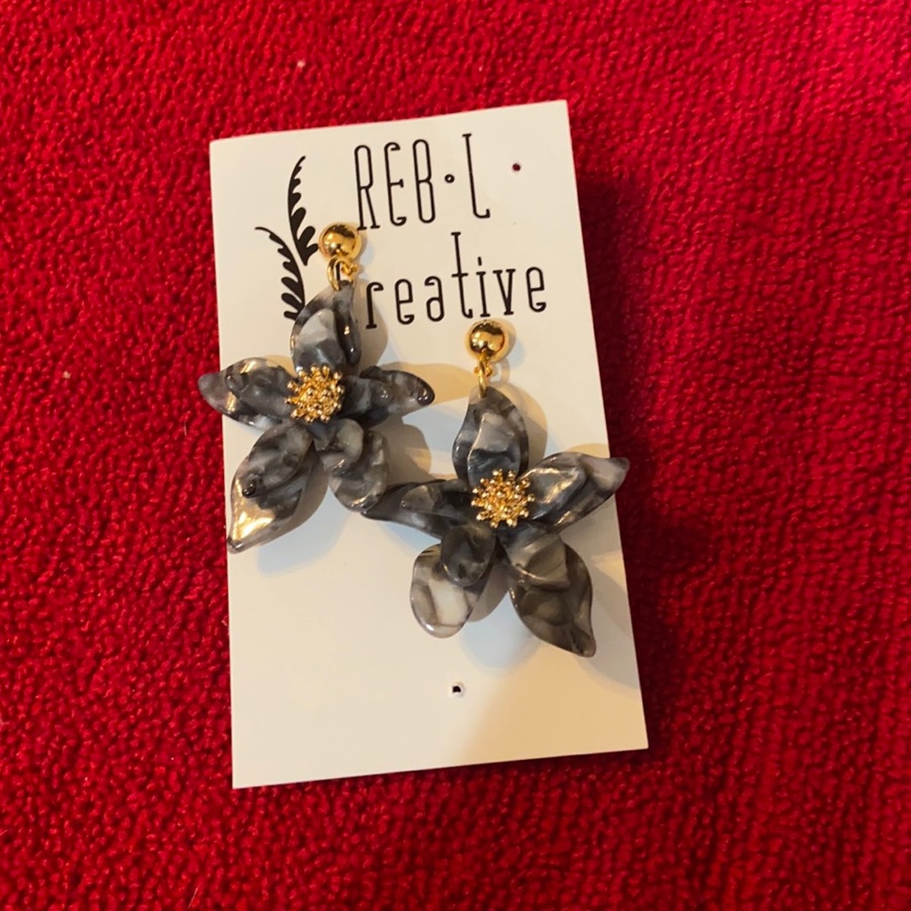 Reb*L Creative new never worn earrings
